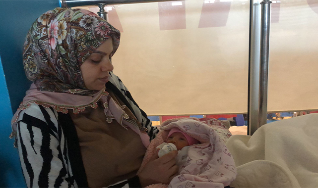 Şanlıurfa'da hamile depremzede kadın ambulansta doğum yaptı