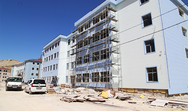 Şanlıurfa'da ağır hasarlı okul binaları yeniden yapılacak