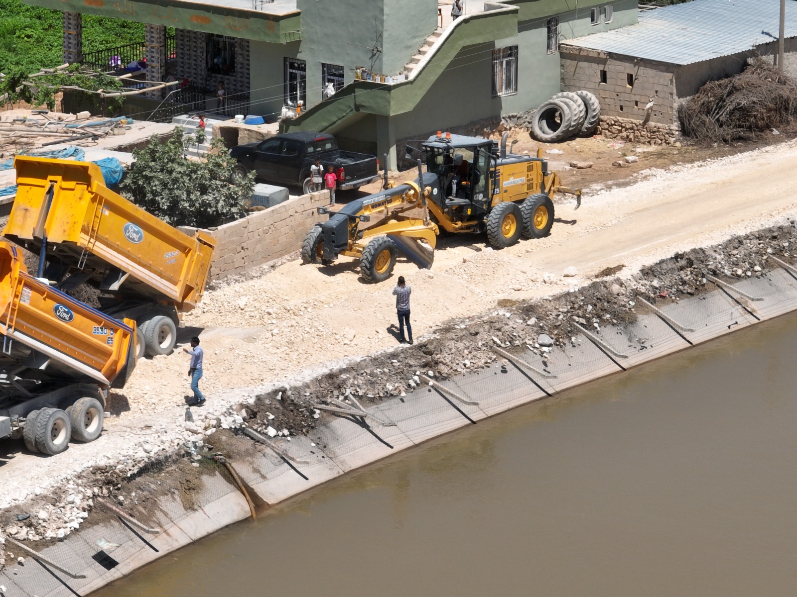 Özyavuz: Kırsal mahallerdeki tüm yollar asfaltlanacak