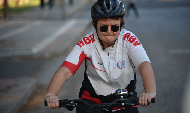 Bisiklet tutkunu kadınlar farkındalık için Güneydoğu turunda