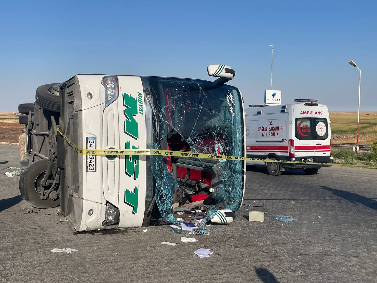 Şanlıurfa'da yolcu otobüsü ile otomobil çarpıştı: Ölü ve yaralılar var