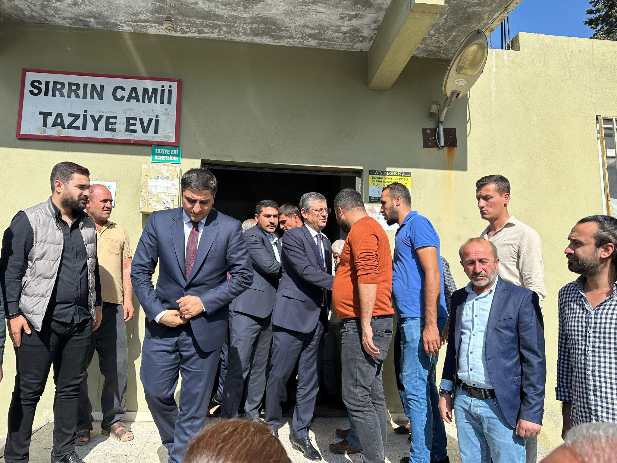 CHP Genel Başkan adayı Özel, Şanlıurfa'da temaslarda bulundu