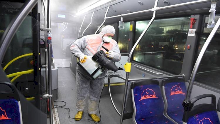 Şanlıurfa'daki Otobüs ve Duraklarda Dezenfeksiyon Çalışmaları Yapılıyor