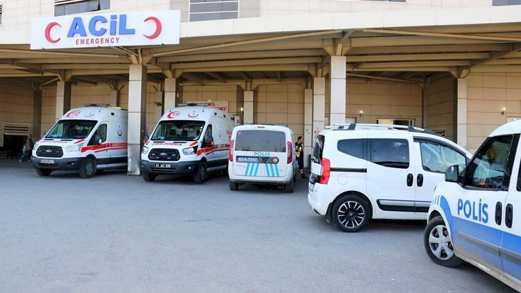Suruç'ta Üzerine Demir kapı Devrilen 2 Yaşındaki Çocuk Öldü