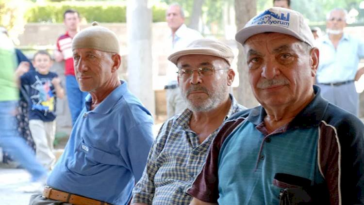 Yaşlıları Evde Tutmak İçin İlk Adım Konya Belediyesinden Kartlar İptal Edildi