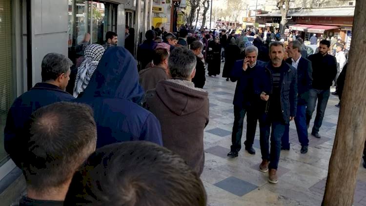 Vali Erin Talimat Verdi PTT'lerin Çalışma Saatlerine Düzenleme Getirildi