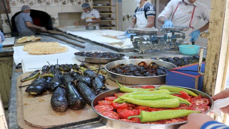 Ne Virüs Ne Yasak Urfalı Tepsiden Vazgeçmez