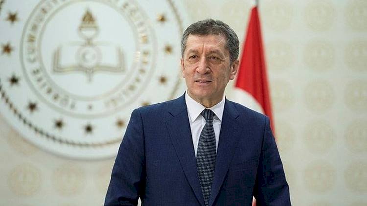 Bakan Herkesin Merak Ettiği Soruyu Yanıtladı / Sınıf geçme Nasıl Olacak
