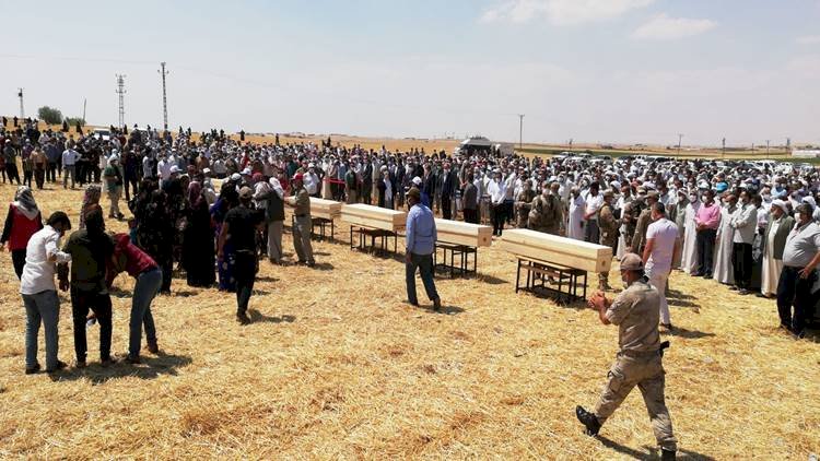 Konya'da Kazada Ölen Tarım İşçileri Şanlıurfa'da Defnedildi