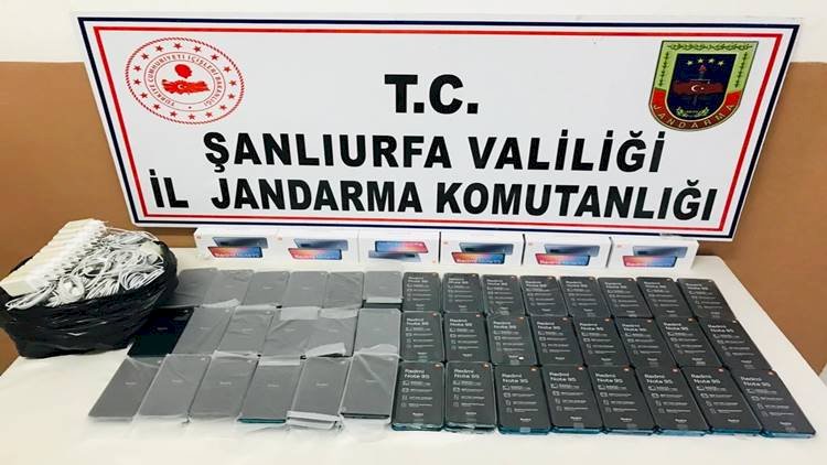Şanlıurfa'da Kaçakçılık Operasyonu Gümrük Kaçağı Telefonlar Yakalandı