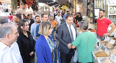 Canpolat çarşı esnafını ziyaret etti