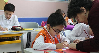 'Her çocuğu fark etmek' için öğretmenlere eğitim
