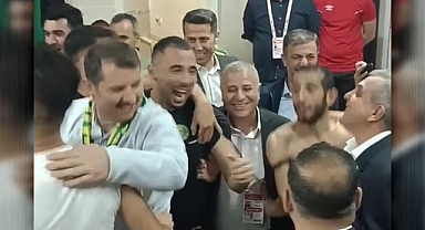 Vali Ayhan soyunma odasında böyle sevindi