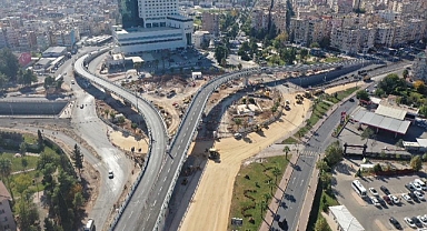 Abide Kavşağında İpekyol viyadüğü de trafiğe açıldı