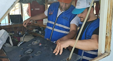 Şanlıurfa'da gezi teknelerine takip cihazı takıldı