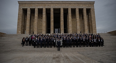 Öğretmenler Anıtkabir'i ziyaret etti