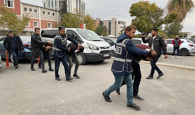 Şanlıurfa'da polislere ateş açan şahıslar adliyeye sevk edildi