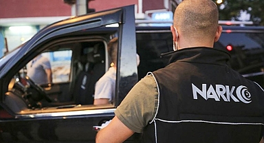 Şanlıurfa'da üniversiteye ait araçta 74 kilo uyuşturucu ele geçirildi