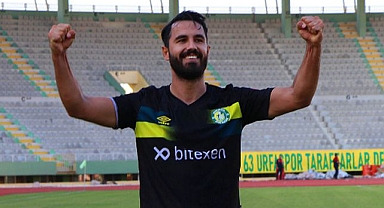 Şanlıurfaspor'un futbolcusu Şahin Fıstıkçı 300'üncü maçına çıktı