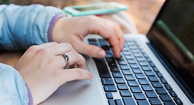 Açıköğretim'de çevrimiçi yapılan 60 bin test iptal edildi
