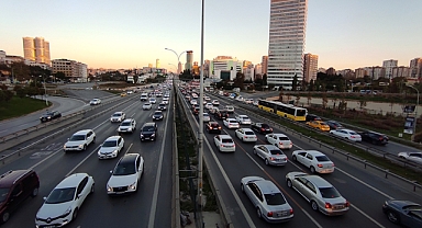 Kasım ayında trafiğe kaç aracın kaydı yapıldı?