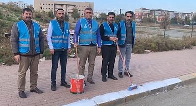 Şanlıurfa'da belediyelere ironik gönderme: Kaldırımları boyadılar