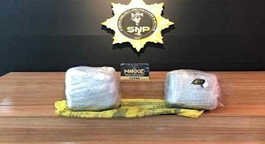 Şanlıurfa'da şüphe üzerine durdurulan araçta esrar ele geçirildi