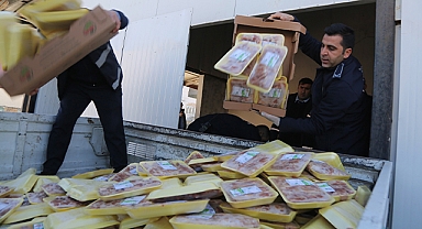 Şanlıurfa'da tonlarca bozulmuş tavuk eti ele geçirildi