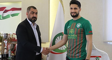 Amedspor genç forveti renklerine bağladı