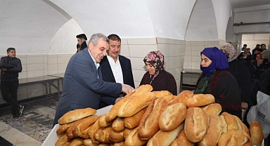 Şanlıurfa'da günlük 3 bin ekmek aşevine veriliyor