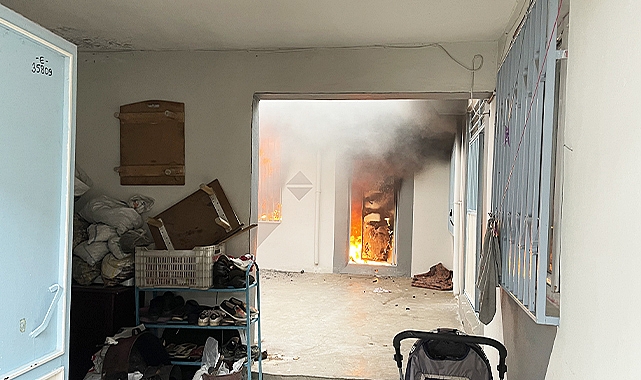 Şanlıurfa&#039;da tek katlı evde yangın çıktı