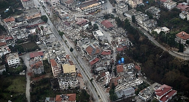 7 binden fazla artçı deprem meydana geldi