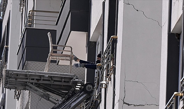 AFAD: Hasarlı yapılardaki eşyaların alınması kesinlikle yasaktır