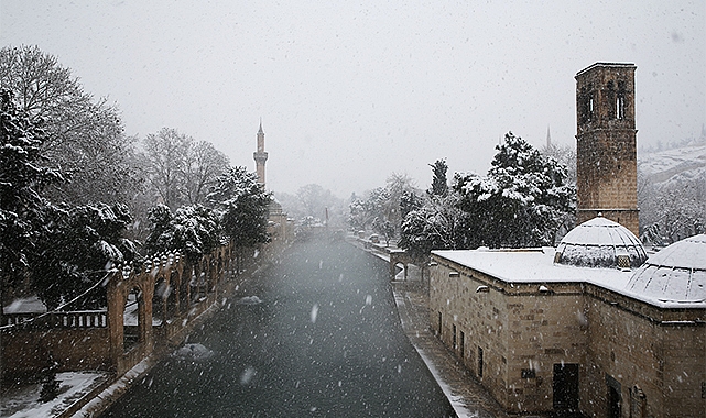 Balıklıgöl&#039;den kar manzaraları