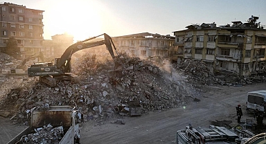 Depremde son can kaybı 40 bin 689 olarak açıklandı