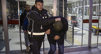 Depremlerde yıkılan binalarla ilgili tutuklananların sayısı yükseldi
