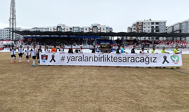 Depremzedeler için dostluk maçı yaptılar