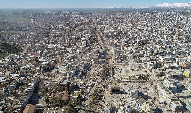 Depremzedelerden elektrik ve doğal gaz güvence bedeli alınmayacak