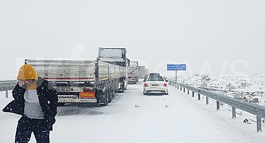 Şanlıurfa - Diyarbakır yolu yoğun kar nedeniyle kapandı