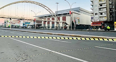 Diyarbakır - Şanlıurfa yolu trafiğe kapatıldı