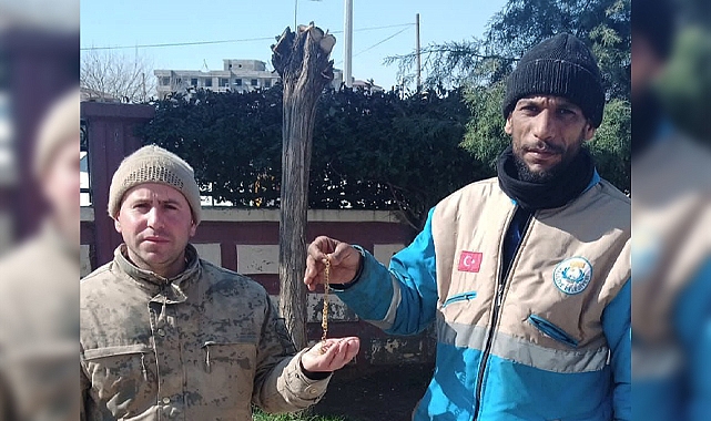 Haliliye&#039;nin temizlik personelinden Adıyaman&#039;da örnek davranış