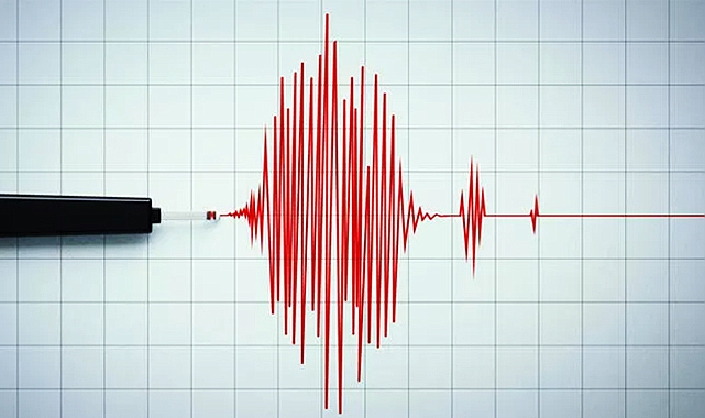 Hatay&#039;da deprem: Çevre iller de sallandı