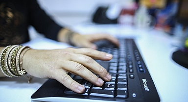 Kamuda çalışan çocuklu kadınlara idari izin verilebilecek