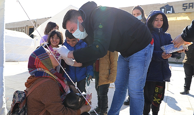 Şanlıurfa&#039;da depremzedelere ağız ve diş sağlığı taraması yapıldı