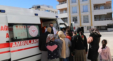 Şanlıurfa'da depremzedelere mobil sağlık hizmeti veriliyor