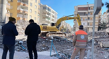 Şanlıurfa'da enkaz kaldırma çalışmaları sürüyor