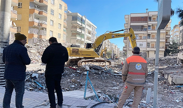 Şanlıurfa&#039;da enkaz kaldırma çalışmaları sürüyor