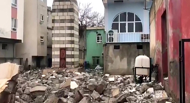 Şanlıurfa'da yıkılan minarenin altında kalan öğretmenden acı haber