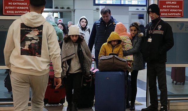Şanlıurfa&#039;daki bazı depremzedeler Antalya&#039;ya gitti