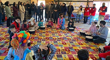 Vali Ayhan Kızılay Karaköprü Şubesine teşekkür etti